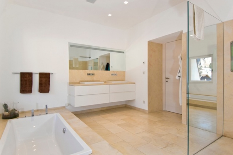 Bagno laccato bianco